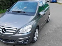 Silber Gebraucht 2010 Mercedes B200 Van / Kleinbus | 6.650 €