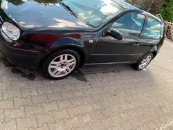 Schwarz Gebraucht 2000 VW Golf IV Limousine | 450 € (Superpreis)