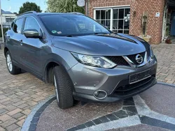 Grau (metallic) Gebraucht 2014 Nissan Qashqai Tekna SUV | 10.900 € (Guter Preis)