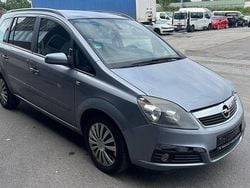 Silber Gebraucht 2007 Opel Zafira Edition Van / Kleinbus | 1.000 € (Superpreis)