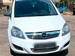 Weiß Gebraucht 2009 Opel Zafira Van / Kleinbus | 1.950 € (Guter Preis)