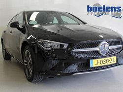 Schwarz Gebraucht 2020 Mercedes CLA250e Shooting Brake Business Kombi | 21.763 € (Teuer)