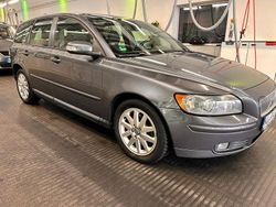 Grau Gebraucht 2007 Volvo V50 Momentum Kombi | 2.500 € (Guter Preis)