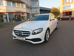 Weiß Gebraucht 2018 Mercedes E220 Avantgarde Limousine | 10.950 €