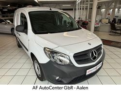 Weiß Gebraucht 2017 Mercedes Citan 111 Van / Kleinbus | 10.990 € (Fairer Preis)