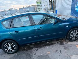 Blau Gebraucht 2007 Mazda 3 Inclusive Limousine | 2.600 € (Fairer Preis)