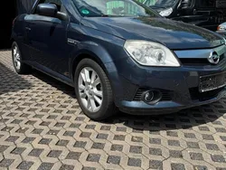 Blau Gebraucht 2006 Opel Tigra Cabrio | 2.600 € (Fairer Preis)