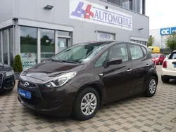 Braun Gebraucht 2017 Hyundai ix20 Classic Van / Kleinbus | 9.990 € (Fairer Preis)