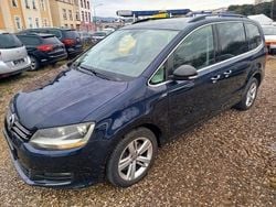 Blau Gebraucht 2012 VW Sharan Match Van / Kleinbus | 7.900 € (Fairer Preis)
