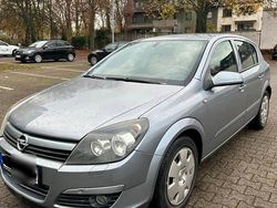 Silber Gebraucht 2005 Opel Astra Kleinwagen | 3.200 € (Fairer Preis)