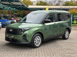 Bursting green Gebraucht 2024 Ford Tourneo Courier Titanium Van / Kleinbus | 22.890 € (Guter Preis)