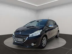 Schwarz perla nera Gebraucht 2015 Peugeot 208 Allure Kleinwagen | 5.790 € (Fairer Preis)