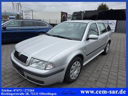 Diamantsilber met. Gebraucht 2001 Skoda Octavia Ambiente Kombi | 2.599 € (Teuer)