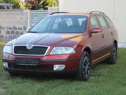 Rot Gebraucht 2005 Skoda Octavia Elegance Kombi | 2.550 € (Fairer Preis)