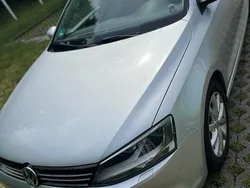 Grau Gebraucht 2011 VW Jetta Limousine | 6.500 € (Fairer Preis)