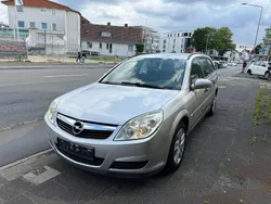Silber Gebraucht 2005 Opel Vectra Basis Kombi | 1.799 € (Etwas zu teuer)