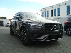 Grau Gebraucht 2022 Volvo XC90 Plus SUV | 44.299 € (Superpreis)