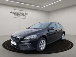 Onyx black / metallic Gebraucht 2016 Volvo V40 CC Kombi | 9.490 € (Guter Preis)