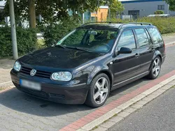 Schwarz Gebraucht 2003 VW Golf IV Kombi | 1.800 € (Fairer Preis)