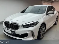 Alpinweiss Gebraucht 2022 BMW M135 Shadowline Kleinwagen | 36.990 € (Fairer Preis)