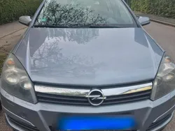 Grau Gebraucht 2005 Opel Astra Kombi | 1.500 € (Fairer Preis)
