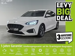 Weiß Gebraucht 2021 Ford Focus ST-Line Limousine | 18.490 € (Fairer Preis)