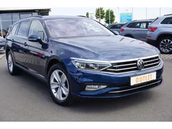 Blau Gebraucht 2022 VW Passat Kombi | 26.880 € (Guter Preis)