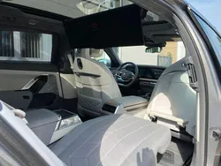 Grau Gebraucht 2022 BMW i7 Performance Limousine | 104.850 € (Fairer Preis)