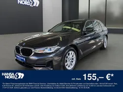 Grau / sophistograu (metallic) Gebraucht 2022 BMW 520 Kombi | 29.550 € (Fairer Preis)