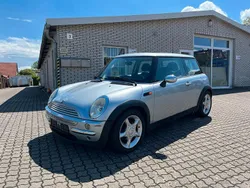 Silber Gebraucht 2004 Mini ONE Kleinwagen | 850 € (Fairer Preis)