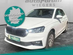 Candyweiss Gebraucht 2025 Skoda Fabia Selection Limousine | 17.270 € (Guter Preis)