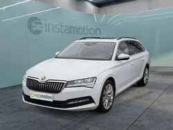 Weiß Gebraucht 2022 Skoda Superb Ambition Kombi | 23.380 € (Fairer Preis)