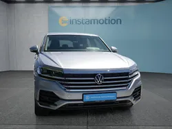 Silber Gebraucht 2024 VW Touareg SUV | 56.149 € (Guter Preis)