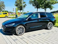 Schwarz Gebraucht 2022 Hyundai i30 Edition 30+ Kombi | 19.700 € (Etwas zu teuer)