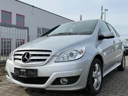 Silber Gebraucht 2011 Mercedes B200 Van / Kleinbus | 7.900 € (Etwas zu teuer)