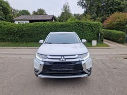 Weiß Gebraucht 2017 Mitsubishi Outlander Edition SUV | 9.999 € (Teuer)