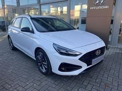 Weiß Gebraucht 2025 Hyundai i30 Advantage Kombi | 22.980 € (Fairer Preis)