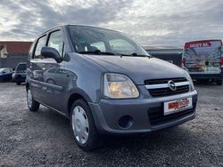 Blau Gebraucht 2006 Opel Agila Edition Kleinwagen | 2.500 € (Etwas zu teuer)