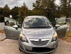 Grau Gebraucht 2010 Opel Meriva Van / Kleinbus | 3.300 € (Superpreis)