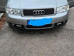 Grau Gebraucht 2002 Audi A4 Kombi | 2.450 € (Fairer Preis)