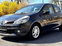 Schwarz Gebraucht 2007 Renault Clio II Limousine | 2.798 € (Fairer Preis)