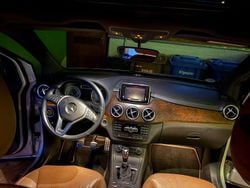 Silber Gebraucht 2013 Mercedes B200 Van / Kleinbus | 9.999 € (Fairer Preis)