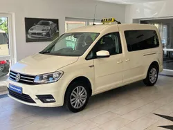 Hellelfenbein Gebraucht 2019 VW Caddy Van / Kleinbus | 7.990 €