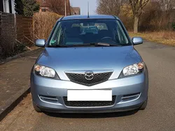 Blau Gebraucht 2005 Mazda 2 Active Limousine | 2.850 € (Fairer Preis)