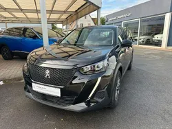 Schwarz Gebraucht 2021 Peugeot 2008 Active SUV | 15.990 € (Guter Preis)
