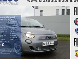 Schwarz Gebraucht 2022 Fiat 500e Icon Limousine | 23.490 € (Teuer)