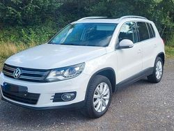 Weiß Gebraucht 2012 VW Tiguan Sportline SUV | 13.700 € (Etwas zu teuer)