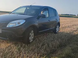 Blau Gebraucht 2010 Dacia Sandero Kleinwagen | 1.000 € (Fairer Preis)