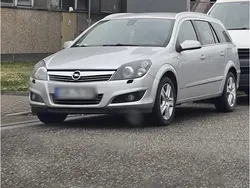 Silber Gebraucht 2009 Opel Astra Limousine | 1.000 € (Superpreis)