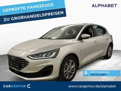 Moondust silber Gebraucht 2023 Ford Focus Titanium Limousine | 19.890 € (Superpreis)